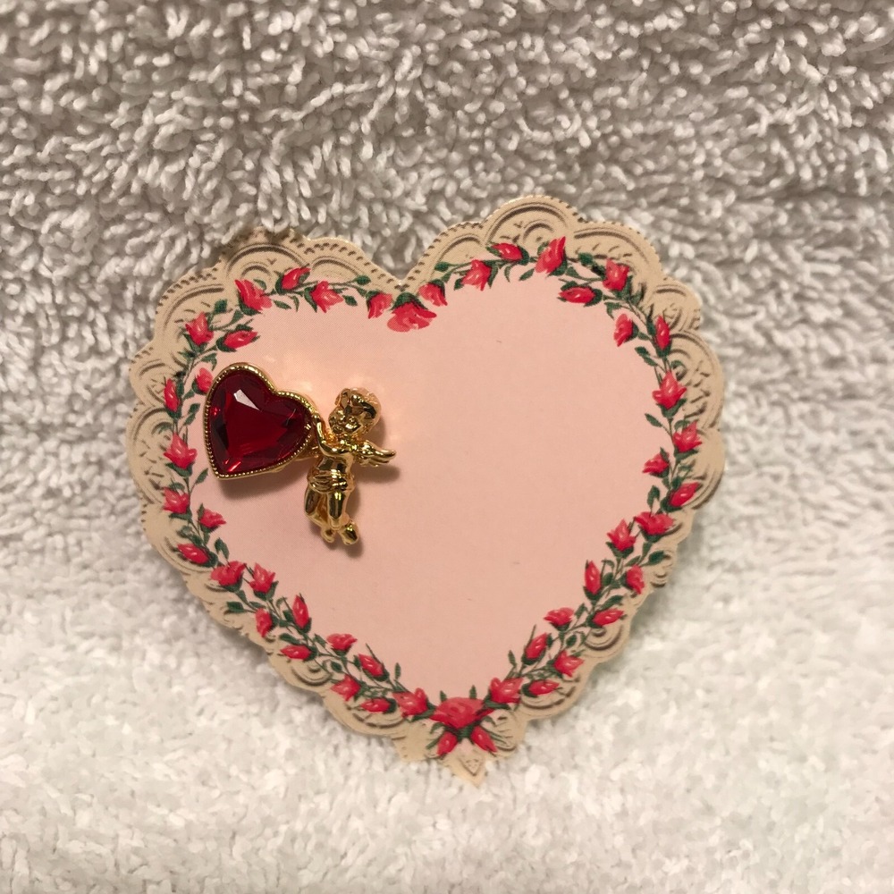 Avon‎ Vintage 2000 Goldtone Cherub Heart Pin